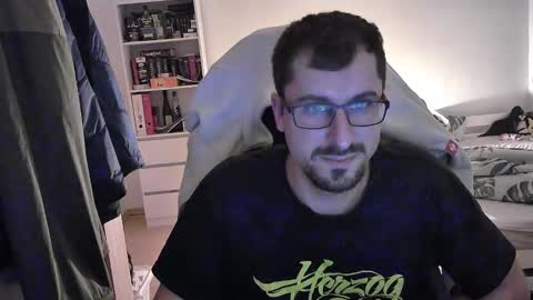 King Dan online show from 12.10.24