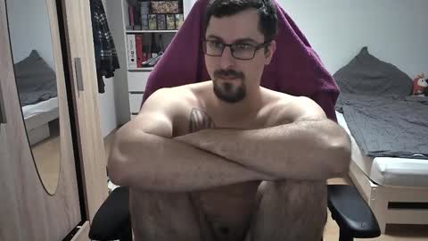 King Dan online show from 12.04.25