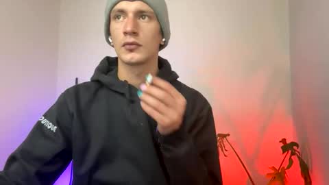 Snapshot of dan_yagami chatting on 01.09.26 Dan and Noah online show from 01.09.26