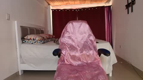 Snapshot of dana_777 chatting on 09.25.25 Dayana online show from 09.25.25