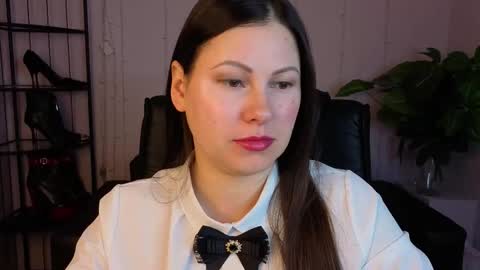 Dana Dom online show from 03.23.26