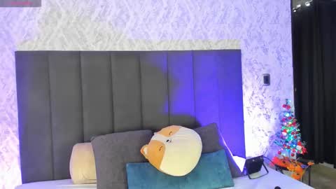 Snapshot of dana_haze chatting on 12.21.25 Dana online show from 12.21.25