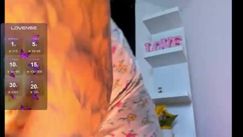 Snapshot of dana_montana_ chatting on 12.18.25 Dannita online show from 12.18.25