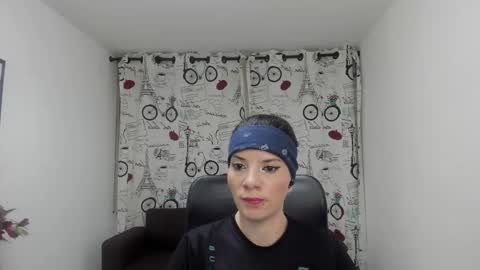 Danaa Rey online show from 10.16.25