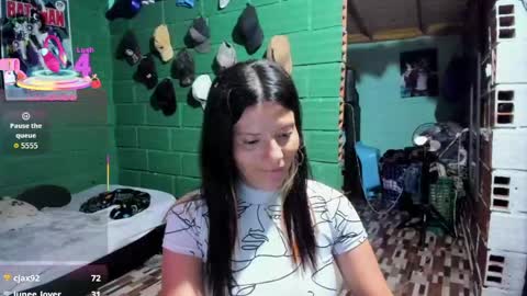 Snapshot of danaarey chatting on 05.19.26 Danaa Rey online show from 05.19.26
