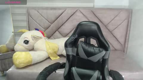 Danatella  online show from 09.21.25