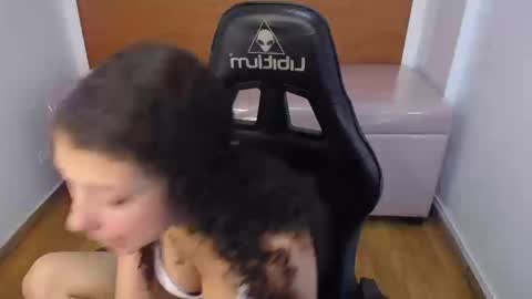 Danatella  online show from 09.25.25