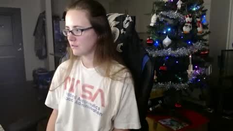 Snapshot of dancingcanadian chatting on 12.21.24 DancingCanadian online show from 12.21.24