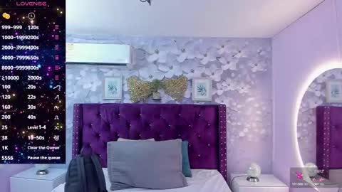 Snapshot of danee_19 chatting on 02.21.25 Daniela online show from 02.21.25