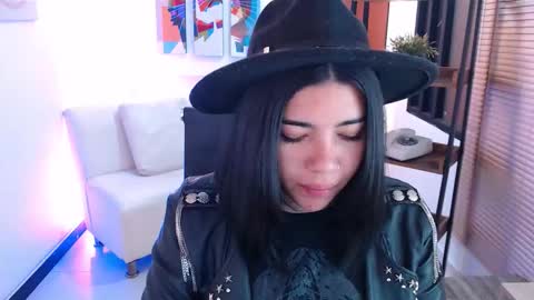 Veronica online show from 11.28.25