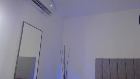 Ela and Santi online show from 02.21.26