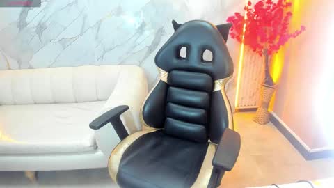 Dani online show from 10.14.25