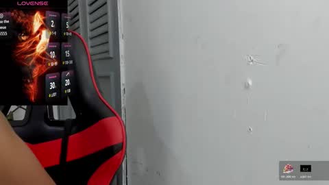 Snapshot of dani_lue chatting on 11.13.25 dani_lue online show from 11.13.25