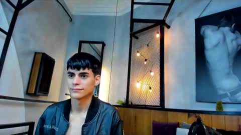 Snapshot of dani_mc chatting on 11.24.25 dani_mc online show from 11.24.25