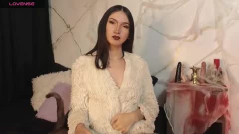 DANI independent model IG online show from 10.17.25