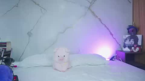 DANI independent model IG online show from 03.20.26