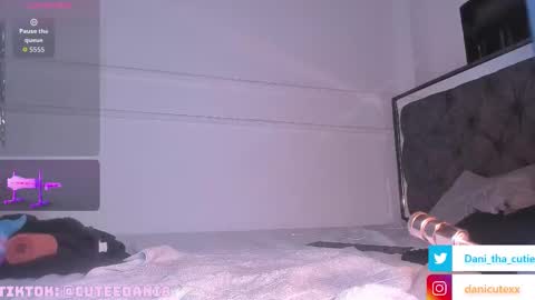 danicutexxx online show from 12.14.25