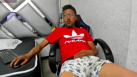 Snapshot of danidick_vc chatting on 12.05.25 danidick_vc online show from 12.05.25