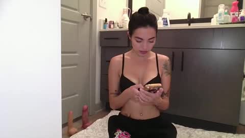 danidivina777 online show from 10.05.25