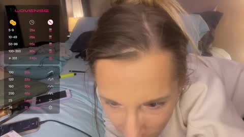 Dani Dragon online show from 01.03.25