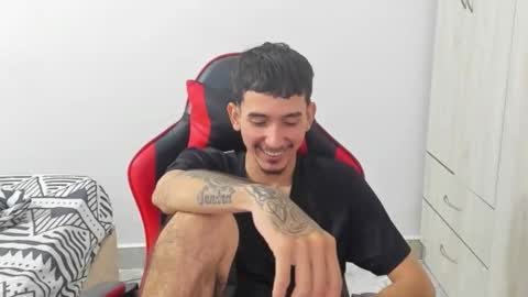 Snapshot of daniel_443 chatting on 11.09.25 DANIEL online show from 11.09.25