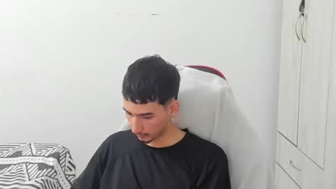 Snapshot of daniel_443 chatting on 11.10.25 DANIEL online show from 11.10.25