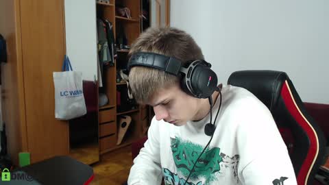 Snapshot of daniel_padalecki chatting on 12.10.24 Daniel online show from 12.10.24