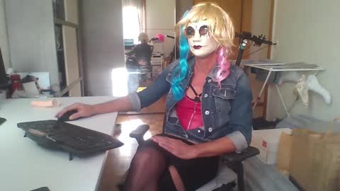 newcumer online show from 12.11.24