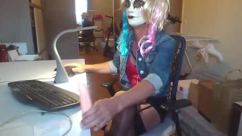 newcumer online show from 12.12.24