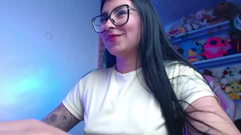 Snapshot of daniela_cute22 chatting on 07.20.26 DANIELA online show from 07.20.26