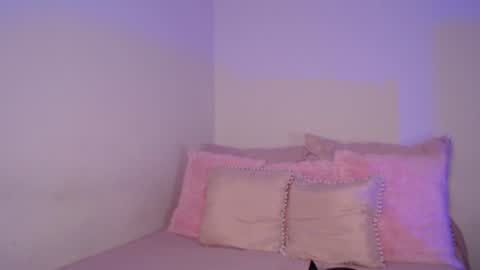 Snapshot of daniela_valencia chatting on 01.28.25 Lucia online show from 01.28.25