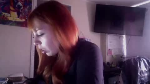 Snapshot of danielaredhair chatting on 05.14.26 danielaredhair online show from 05.14.26