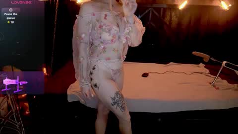 danielareign online show from 03.13.26