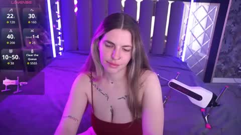 Snapshot of danielareign chatting on 05.27.26 danielareign online show from 05.27.26