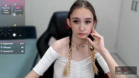 Daniella Martin online show from 01.06.25