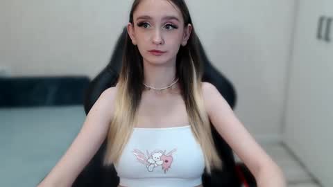 Daniella Martin online show from 02.06.25