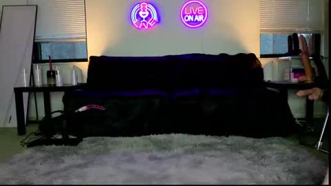 Danielle Banks online show from 11.20.25