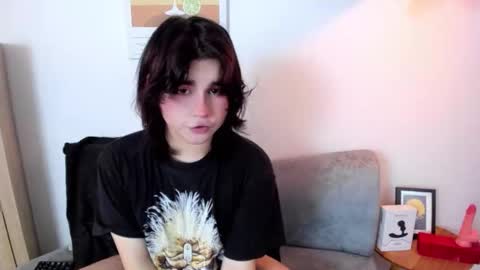 Snapshot of daniellesins2 chatting on 12.15.25 Danielle online show from 12.15.25