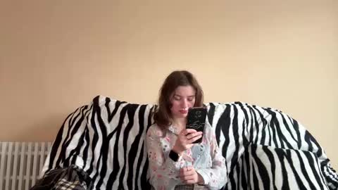 Mia online show from 11.26.25