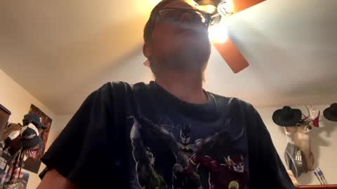 Daniel    y. online show from 02.05.25