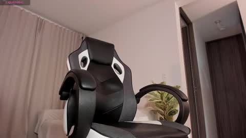 Masked online show from 11.06.25