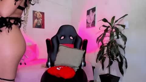 Daniela  online show from 10.02.25