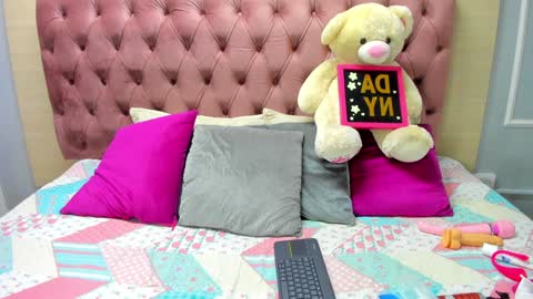 Snapshot of daniibelluci chatting on 01.24.25 DaniiBelluci online show from 01.24.25