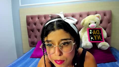 Snapshot of daniibelluci chatting on 02.27.25 DaniiBelluci online show from 02.27.25