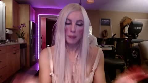 Snapshot of danikawhite69 chatting on 03.03.25 DanikaWhite69 online show from 03.03.25