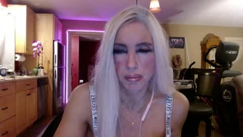 Snapshot of danikawhite69 chatting on 06.09.26 DanikaWhite69 online show from 06.09.26