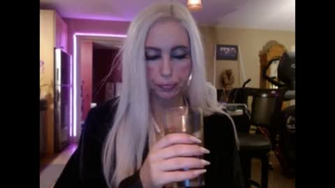 Snapshot of danikawhite69 chatting on 07.28.26 DanikaWhite69 online show from 07.28.26