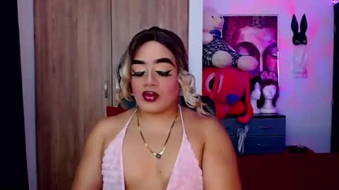 Snapshot of danipein chatting on 09.25.25 danipein online show from 09.25.25