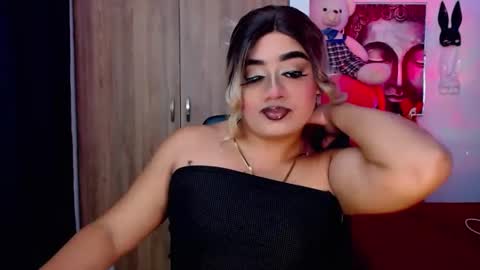 Snapshot of danipein chatting on 09.26.25 danipein online show from 09.26.25