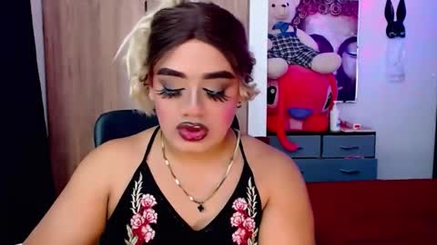 Snapshot of danipein chatting on 09.28.25 danipein online show from 09.28.25